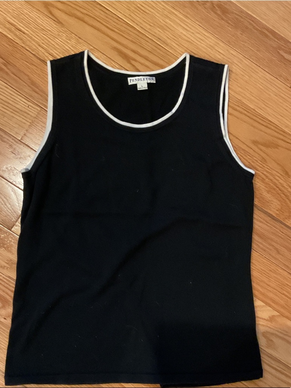 Pendleton Black Sleeveless Tank White Trim sweater knit large like new cotton